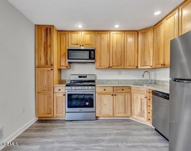 7 Creek Road - Photo Thumbnail 11