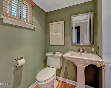 13 Helene Court - Photo Thumbnail 10