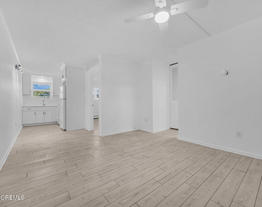 455 Ocean Boulevard - Photo Thumbnail 1