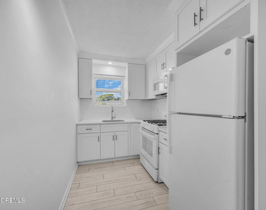 455 Ocean Boulevard - Photo Thumbnail 5
