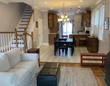 11 N New Haven Avenue - Photo Thumbnail 1