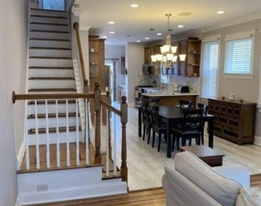 11 N New Haven Avenue - Photo Thumbnail 3