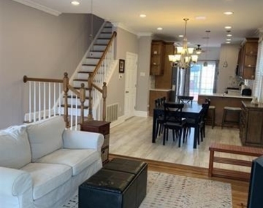 11 N New Haven Avenue - Photo Thumbnail 2