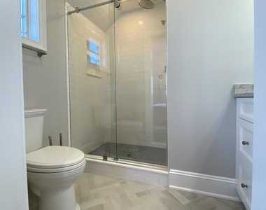 410 Lake Avenue - Photo Thumbnail 7