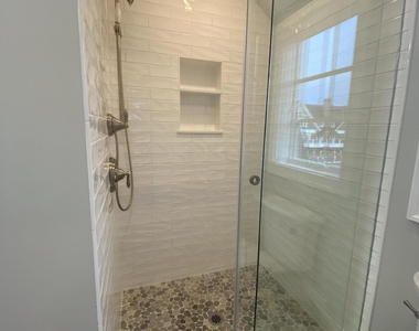 410 Lake Avenue - Photo Thumbnail 11