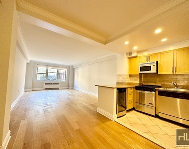 Park Avenue - Photo Thumbnail 1