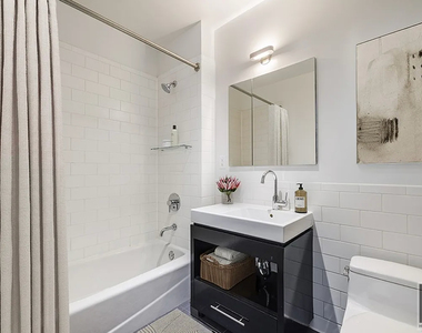 West 54th Street - Photo Thumbnail 5