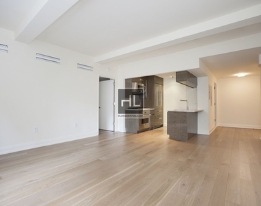 West 86 Street - Photo Thumbnail 1