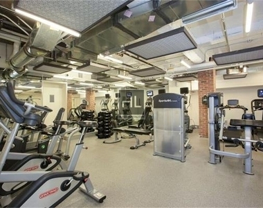 West 86 Street - Photo Thumbnail 5