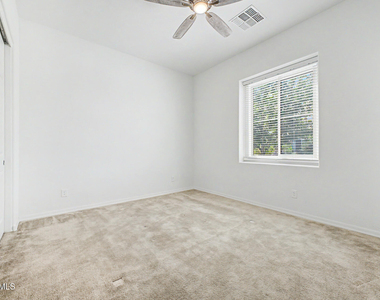 20523 W Rosewood Lane - Photo Thumbnail 25