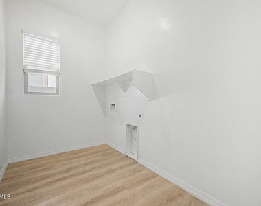 20523 W Rosewood Lane - Photo Thumbnail 34