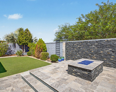 20523 W Rosewood Lane - Photo Thumbnail 42