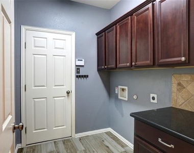 2804 Cascade Cove Drive - Photo Thumbnail 19