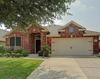 2804 Cascade Cove Drive - Photo Thumbnail 2