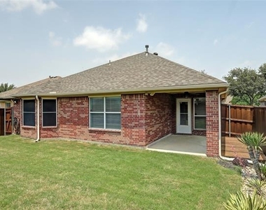2804 Cascade Cove Drive - Photo Thumbnail 20