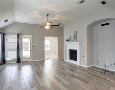 2804 Cascade Cove Drive - Photo Thumbnail 3