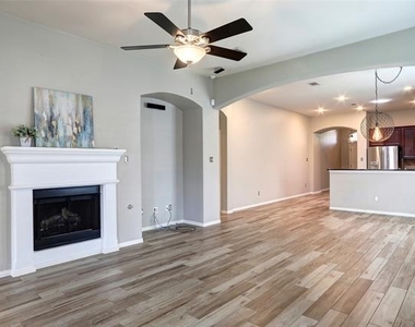2804 Cascade Cove Drive - Photo Thumbnail 4