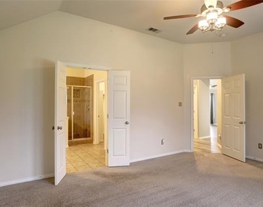 2804 Cascade Cove Drive - Photo Thumbnail 11