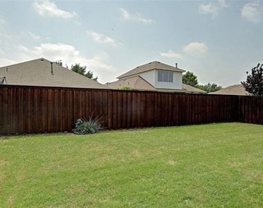2804 Cascade Cove Drive - Photo Thumbnail 24