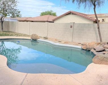 21192 E Saddle Way - Photo Thumbnail 21