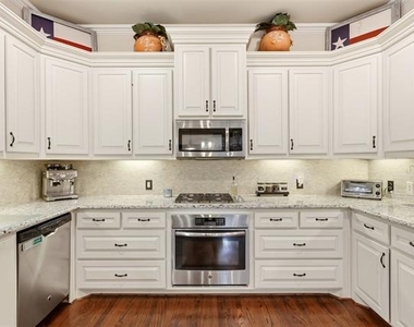2512 Bill Moses Parkway - Photo Thumbnail 9