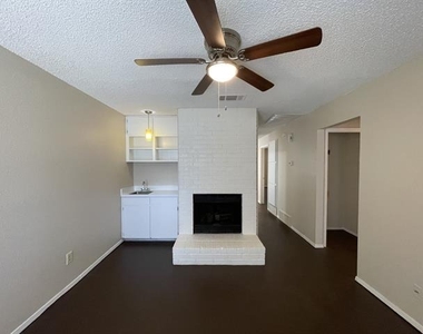 2508 Lido Lane - Photo Thumbnail 1