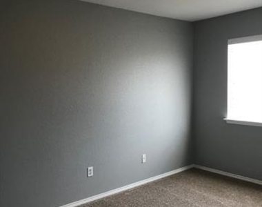 3305 Rustic Meadow Trail - Photo Thumbnail 8