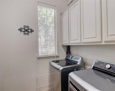 9823 Carriage Hill Lane - Photo Thumbnail 19
