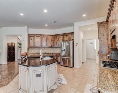9823 Carriage Hill Lane - Photo Thumbnail 9