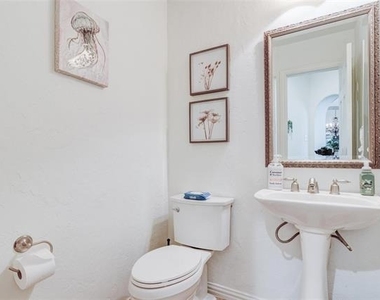 9823 Carriage Hill Lane - Photo Thumbnail 24