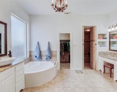9823 Carriage Hill Lane - Photo Thumbnail 21