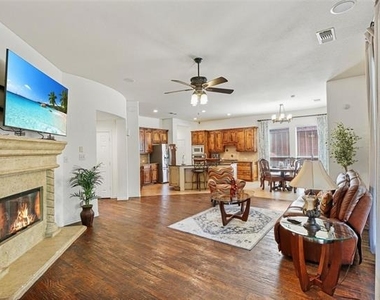 9823 Carriage Hill Lane - Photo Thumbnail 3