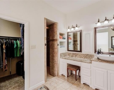 9823 Carriage Hill Lane - Photo Thumbnail 22