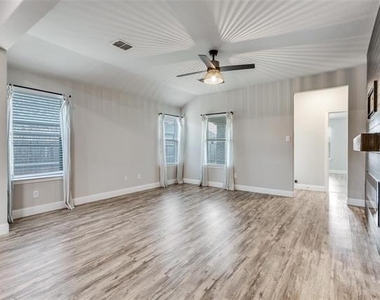 3725 Holley Ridge Way - Photo Thumbnail 13