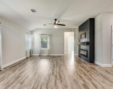 3725 Holley Ridge Way - Photo Thumbnail 12