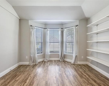 3725 Holley Ridge Way - Photo Thumbnail 3