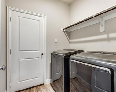 3725 Holley Ridge Way - Photo Thumbnail 22