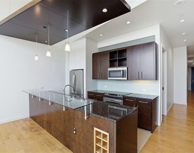 2600 W 7 Th Street - Photo Thumbnail 3