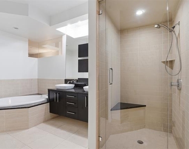 2600 W 7 Th Street - Photo Thumbnail 1