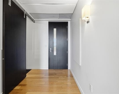 2600 W 7 Th Street - Photo Thumbnail 10