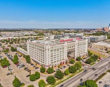 2600 W 7 Th Street - Photo Thumbnail 16
