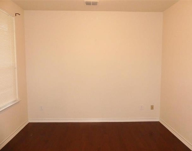 6200 Texana Way - Photo Thumbnail 11