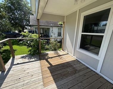 113 W Mt Vernon Street - Photo Thumbnail 1