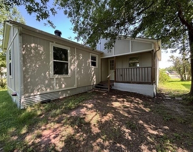 113 W Mt Vernon Street - Photo Thumbnail 13
