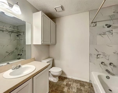 7002 Lincoln Drive - Photo Thumbnail 17