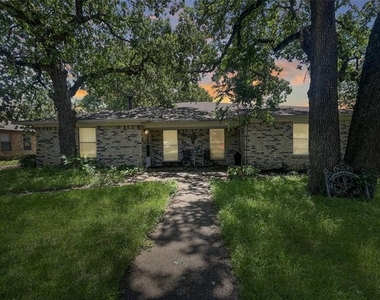 7002 Lincoln Drive - Photo Thumbnail 1