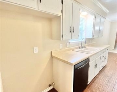 1703 Pecan Park Drive - Photo Thumbnail 7