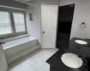 6629 High Lawn Terrace - Photo Thumbnail 15
