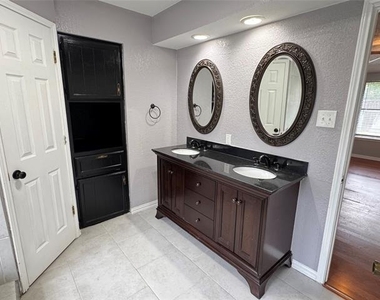6629 High Lawn Terrace - Photo Thumbnail 14