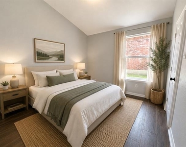 813 Essex Drive - Photo Thumbnail 9